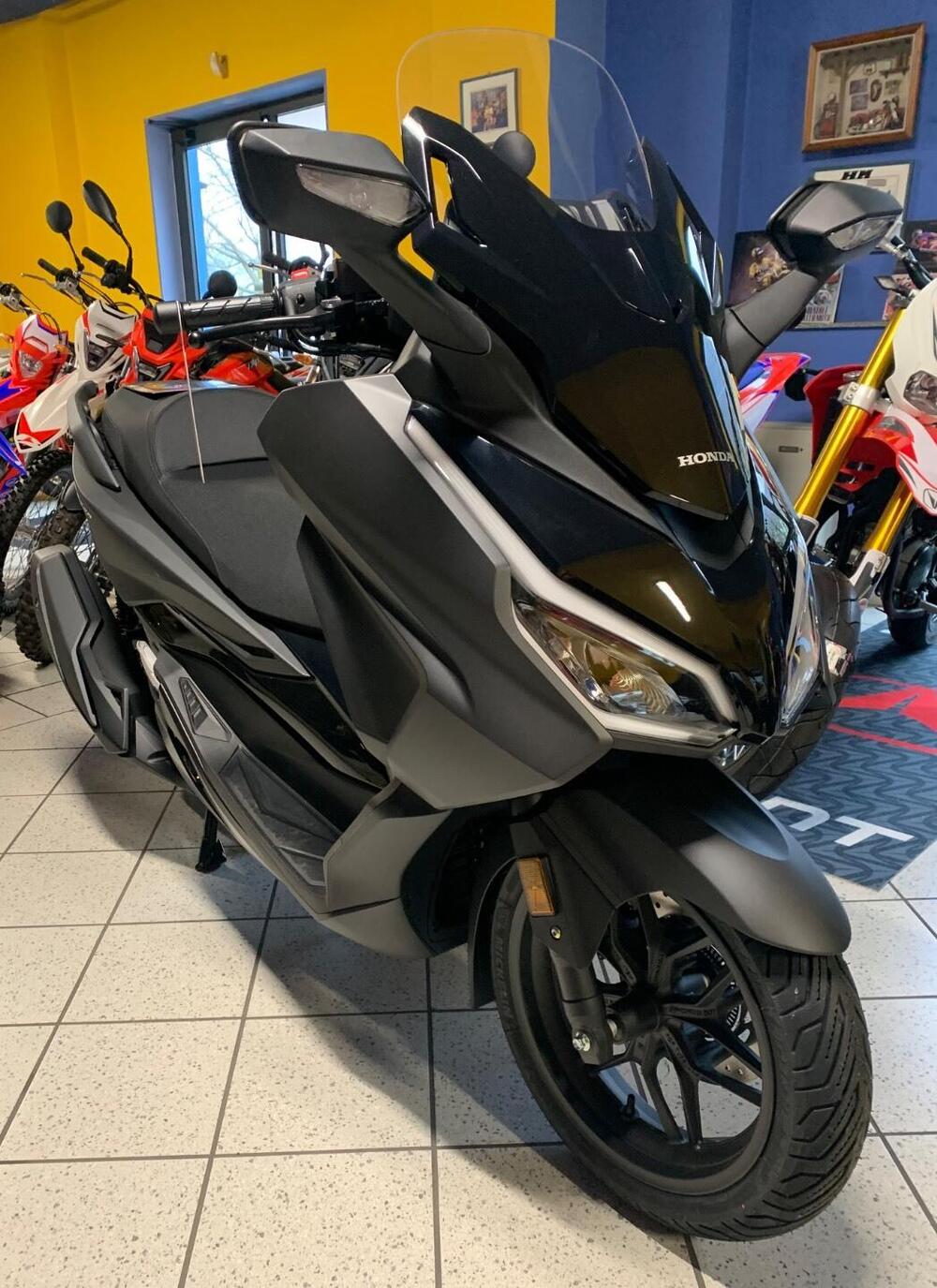 Honda Forza 350 (2025 - 26)