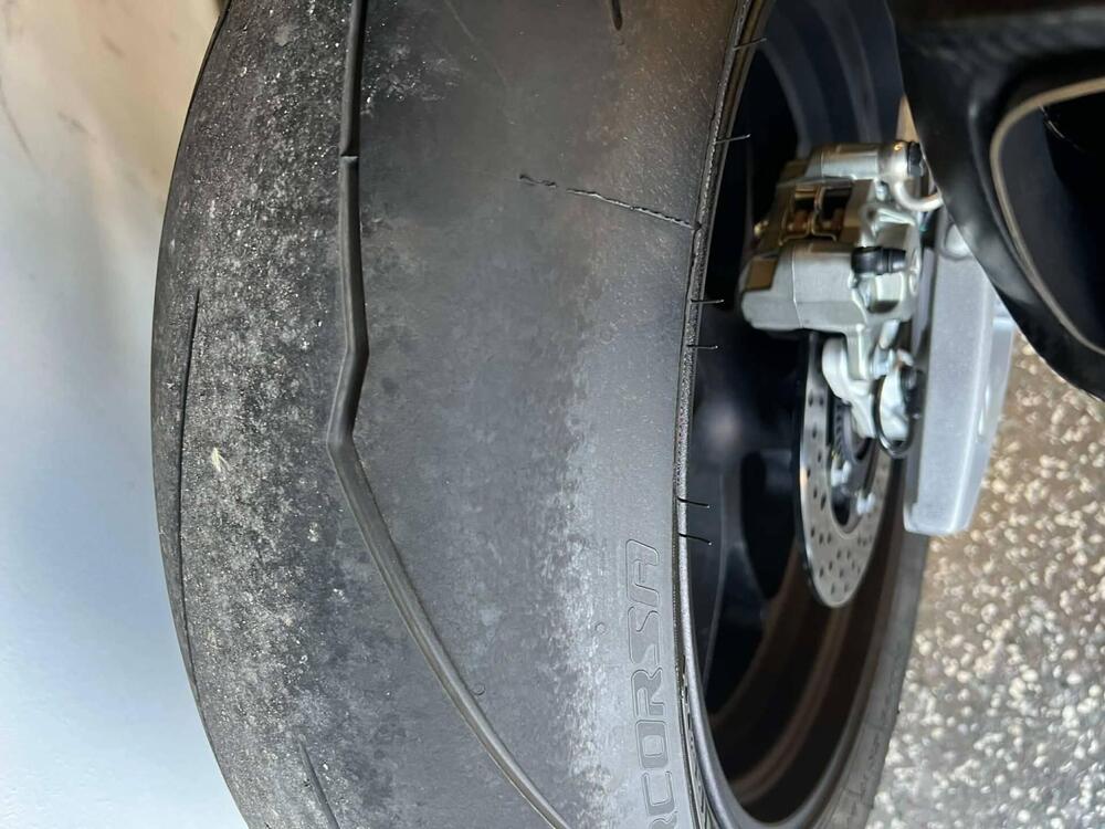 Aprilia RSV4 1100 Factory (2025 - 26) (4)