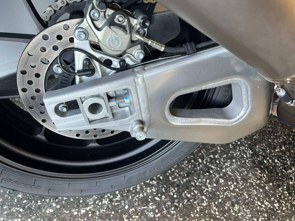 Aprilia RSV4 1100 Factory (2025 - 26) (5)