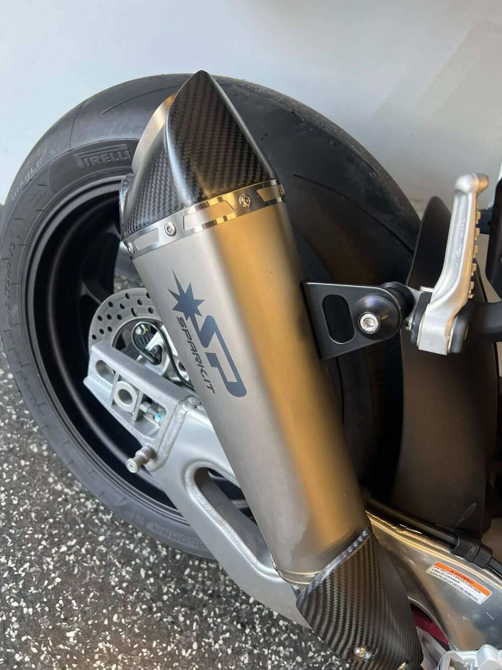 Aprilia RSV4 1100 Factory (2025 - 26) (7)