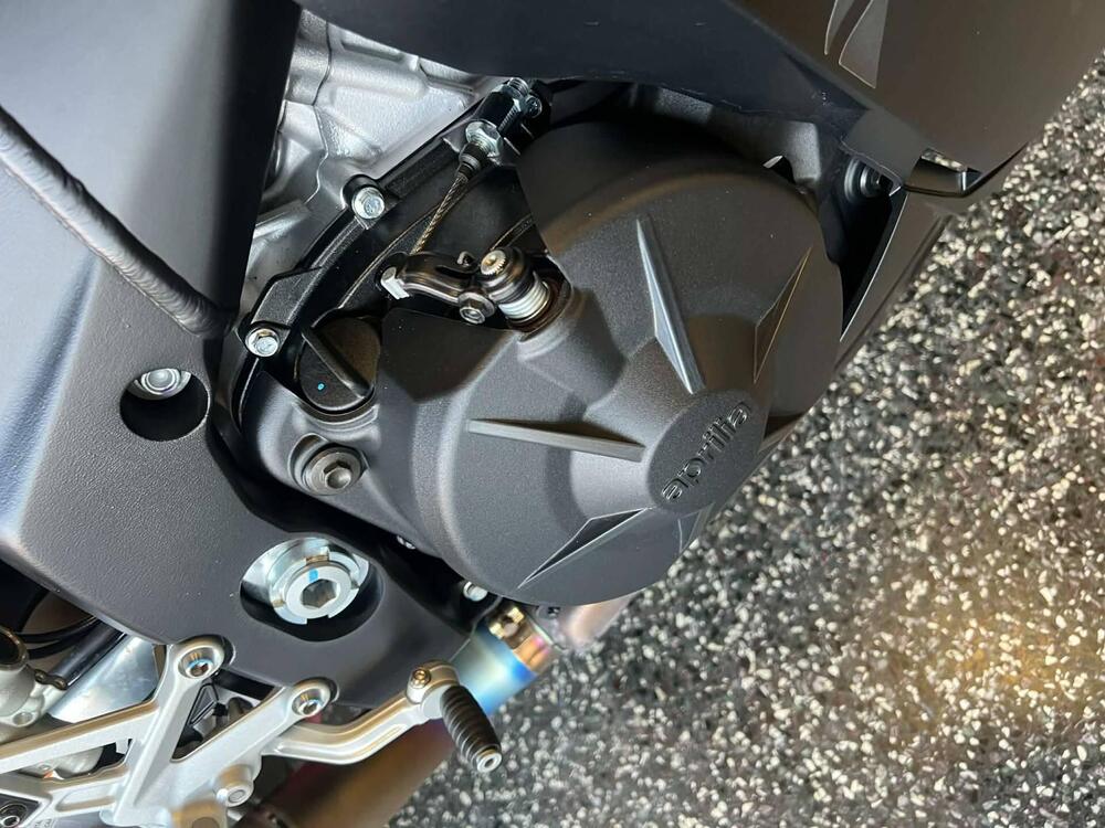 Aprilia RSV4 1100 Factory (2025 - 26) (13)