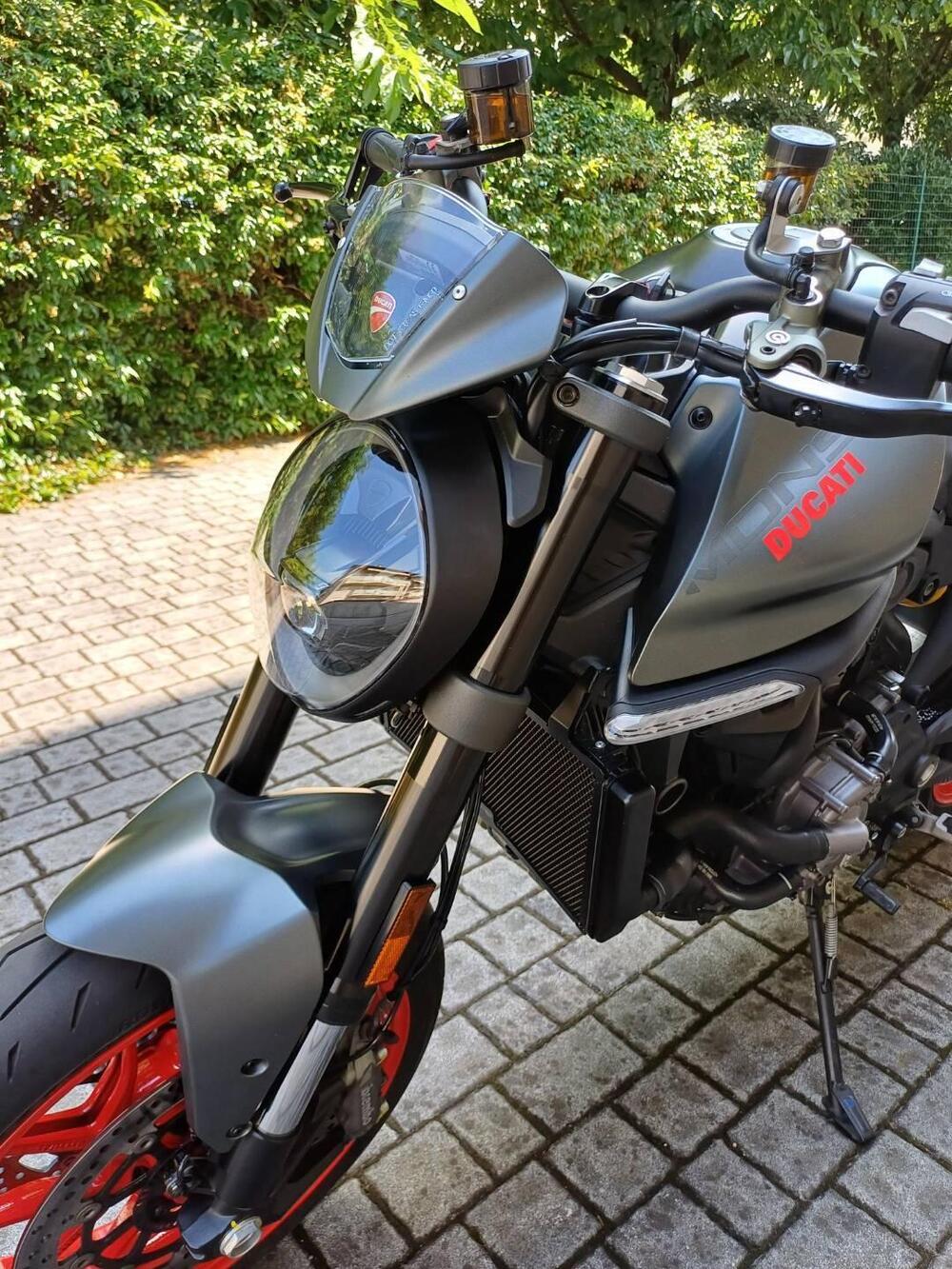 Ducati Monster 937 + (2021 - 25) (5)