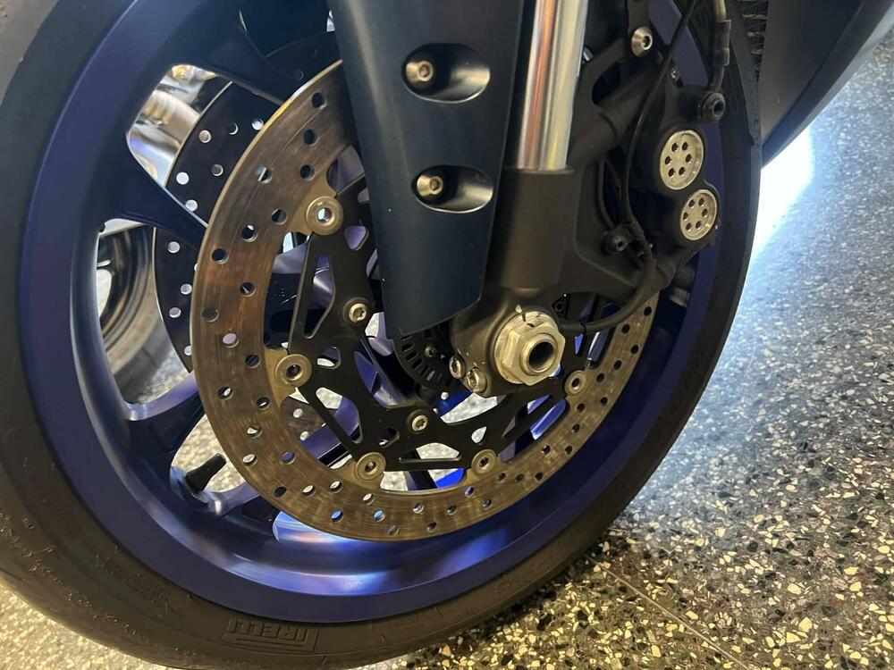 Yamaha YZF R1 (2020 - 25) (11)