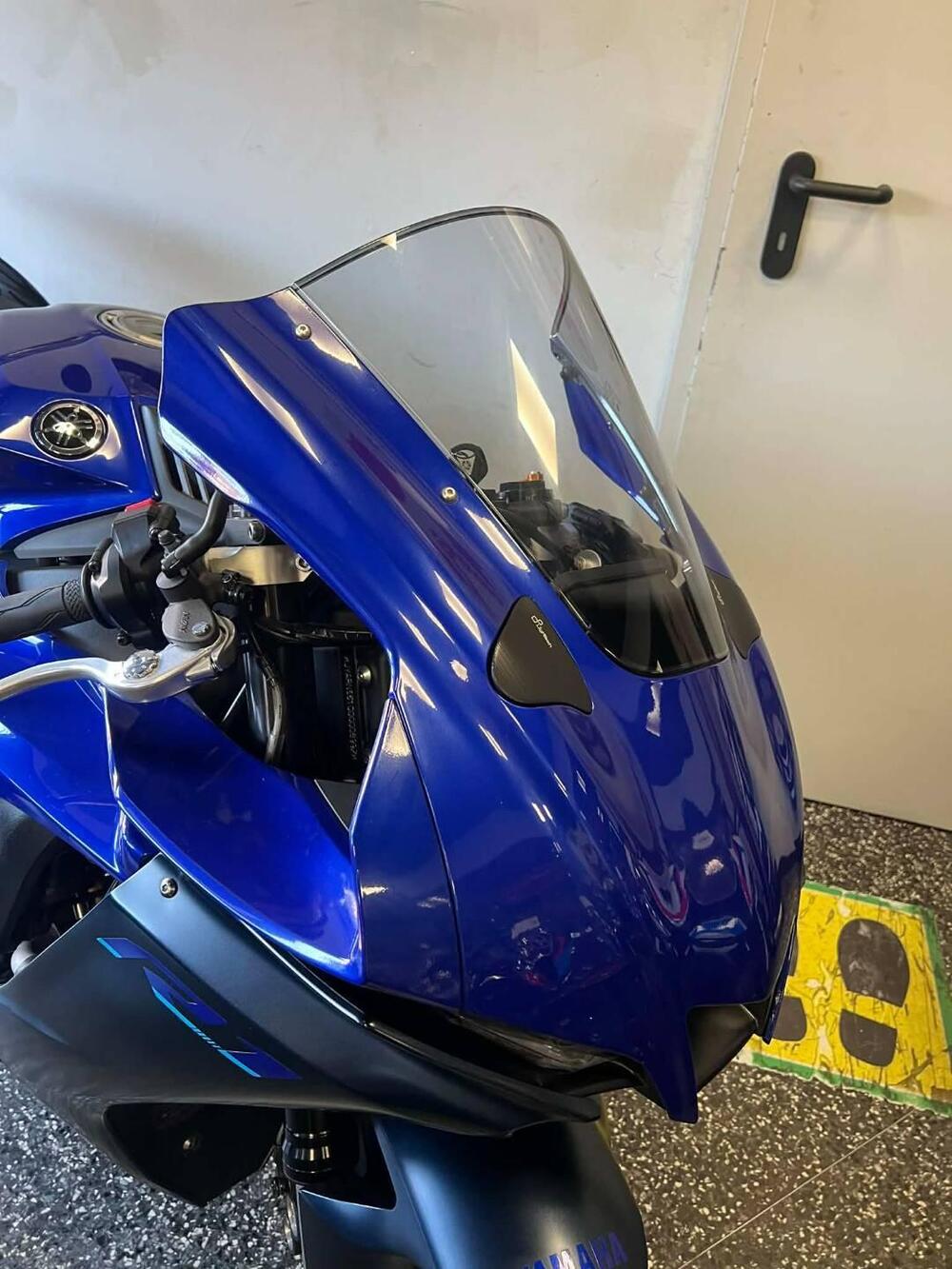 Yamaha YZF R1 (2020 - 25) (4)