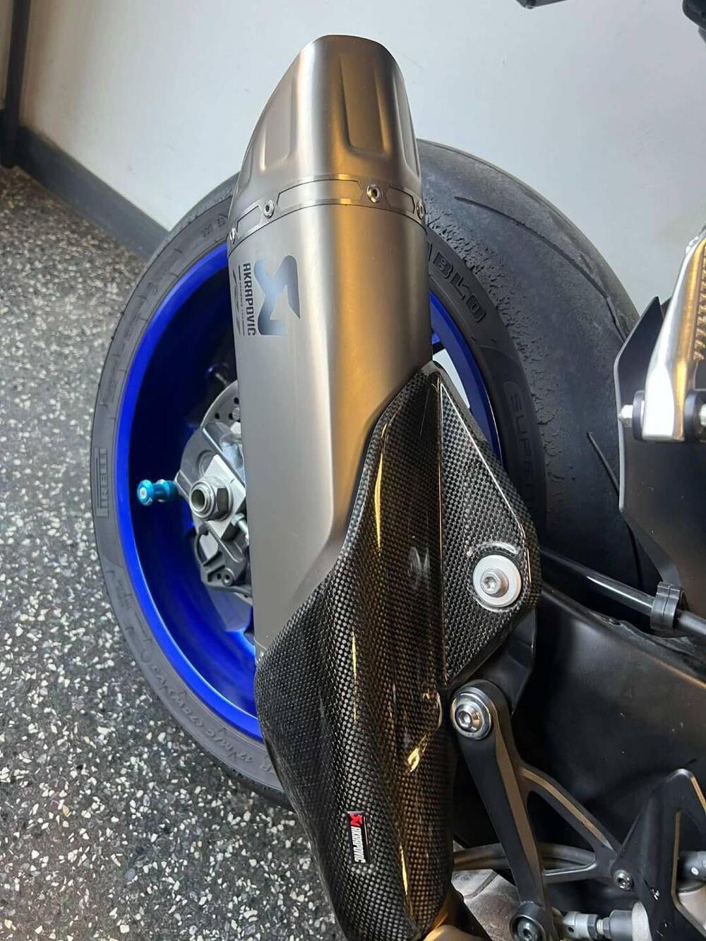 Yamaha YZF R1 (2020 - 25) (2)