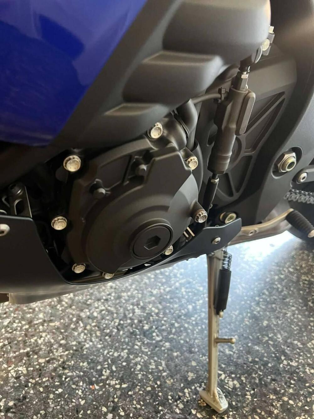 Yamaha YZF R1 (2020 - 25) (17)