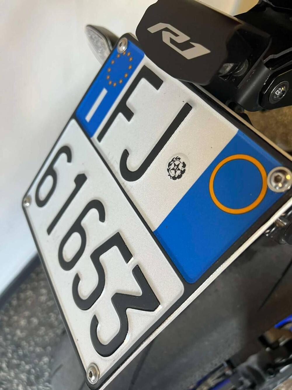 Yamaha YZF R1 (2020 - 25) (20)