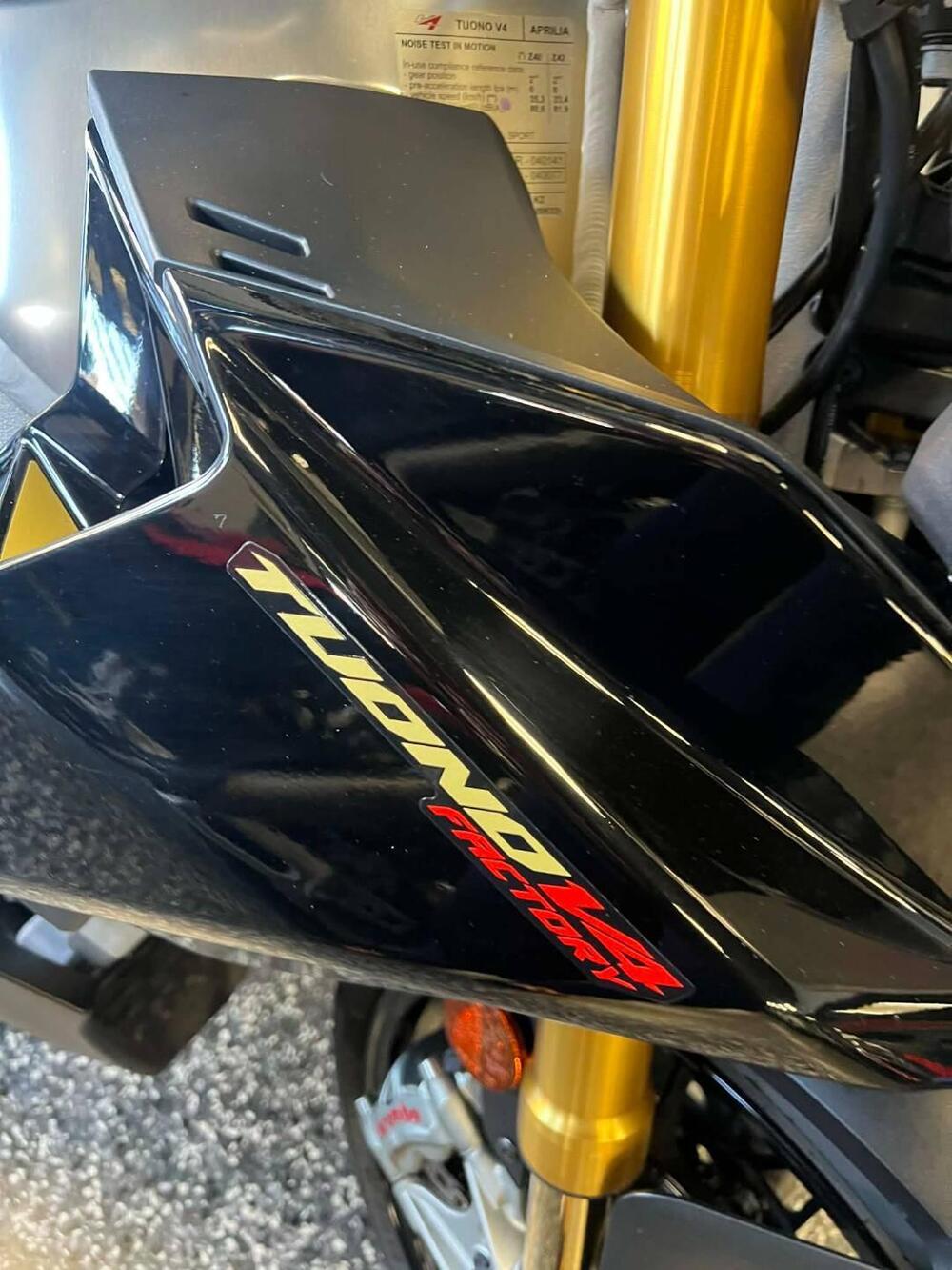 Aprilia Tuono V4 Factory (2021 - 24) (8)