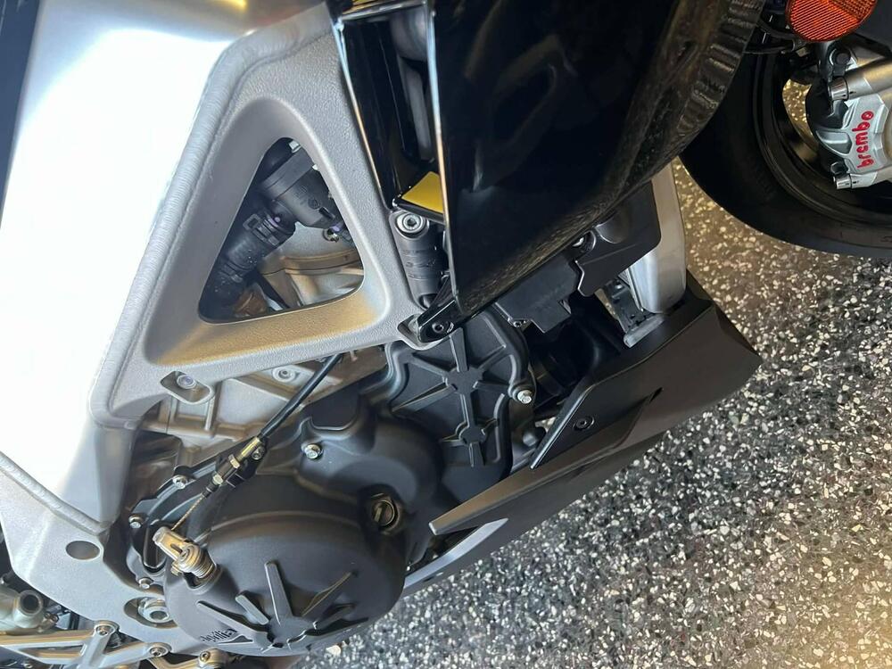 Aprilia Tuono V4 Factory (2021 - 24) (9)