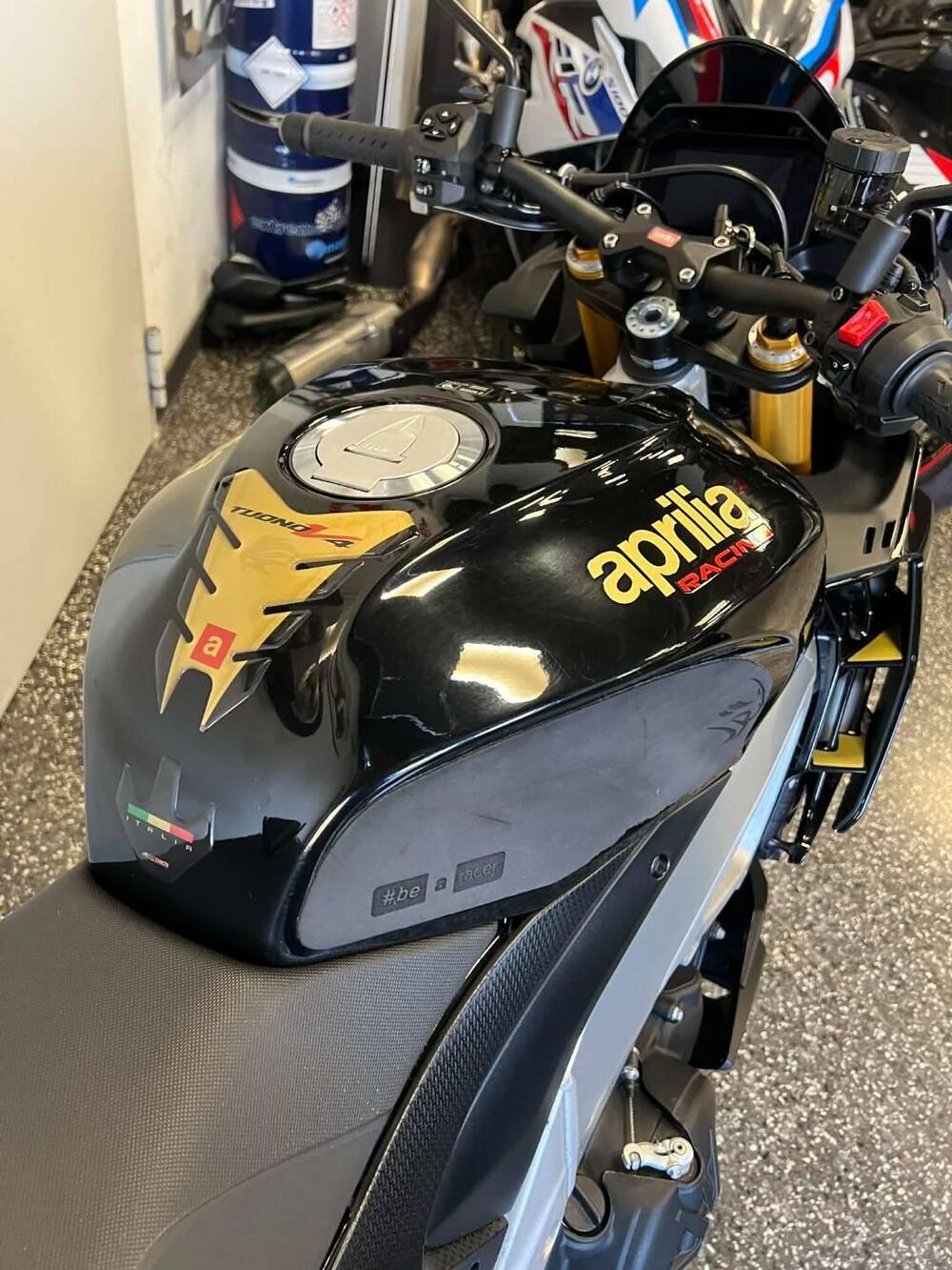 Aprilia Tuono V4 Factory (2021 - 24) (12)