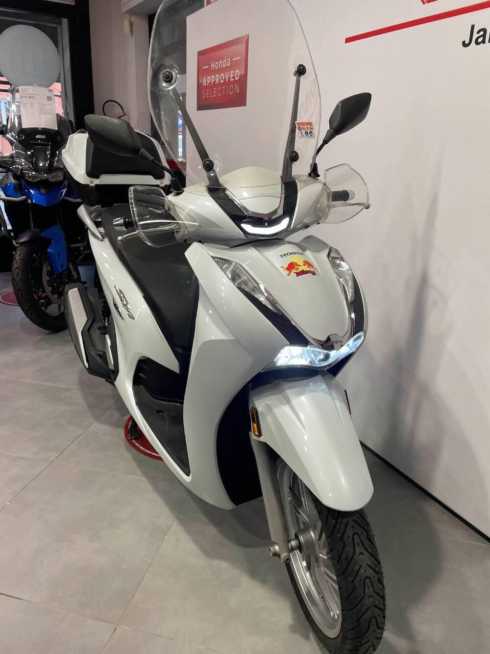 Honda SH 350 (2021 - 24) (6)