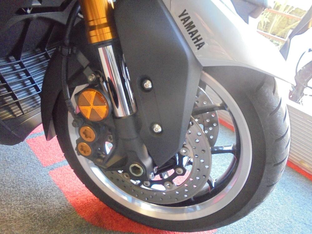 Yamaha T-Max 560 Tech Max (2025 - 26) (4)