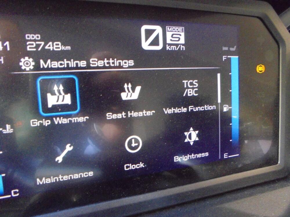 Yamaha T-Max 560 Tech Max (2025 - 26) (6)