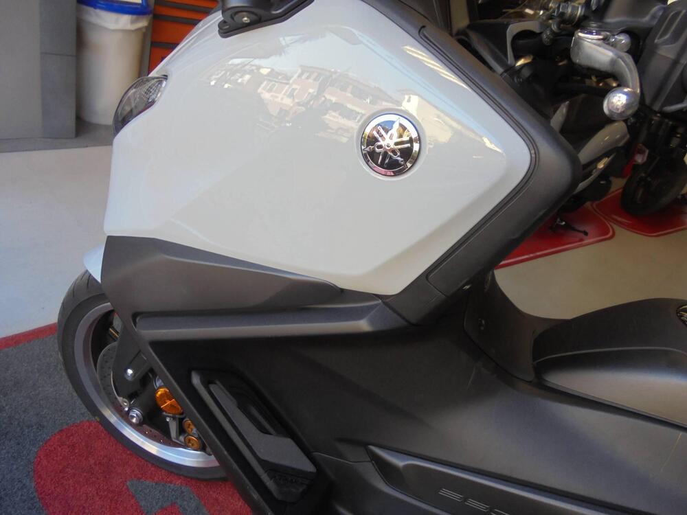 Yamaha T-Max 560 Tech Max (2025 - 26) (7)