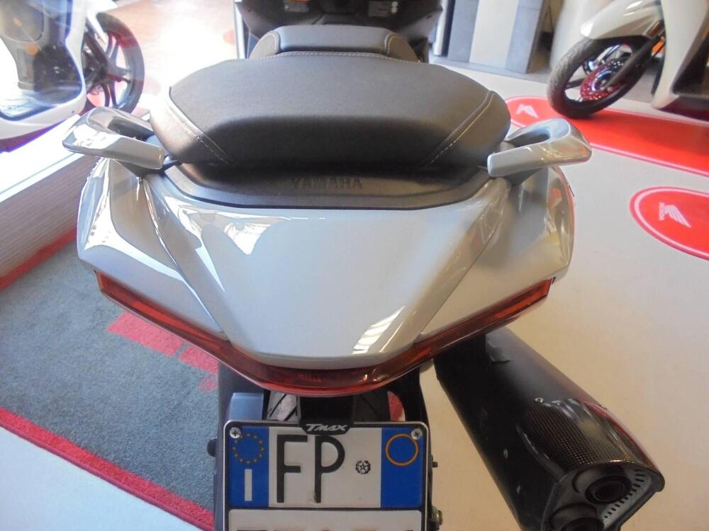 Yamaha T-Max 560 Tech Max (2025 - 26) (10)