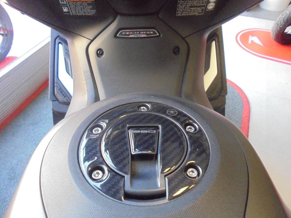 Yamaha T-Max 560 Tech Max (2025 - 26) (11)