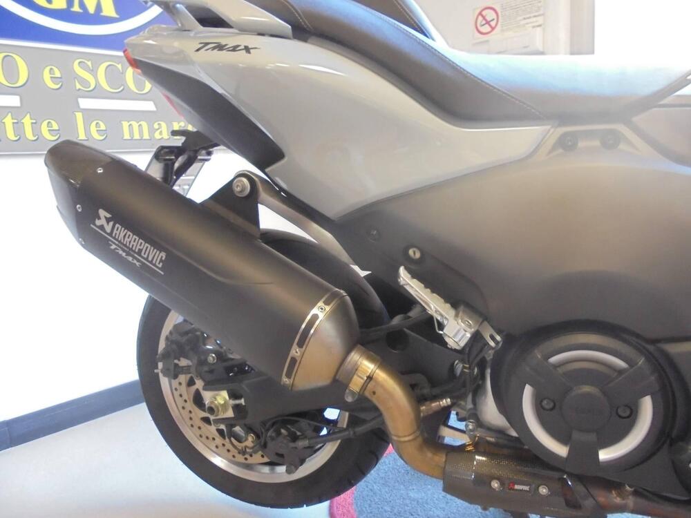 Yamaha T-Max 560 Tech Max (2025 - 26) (13)