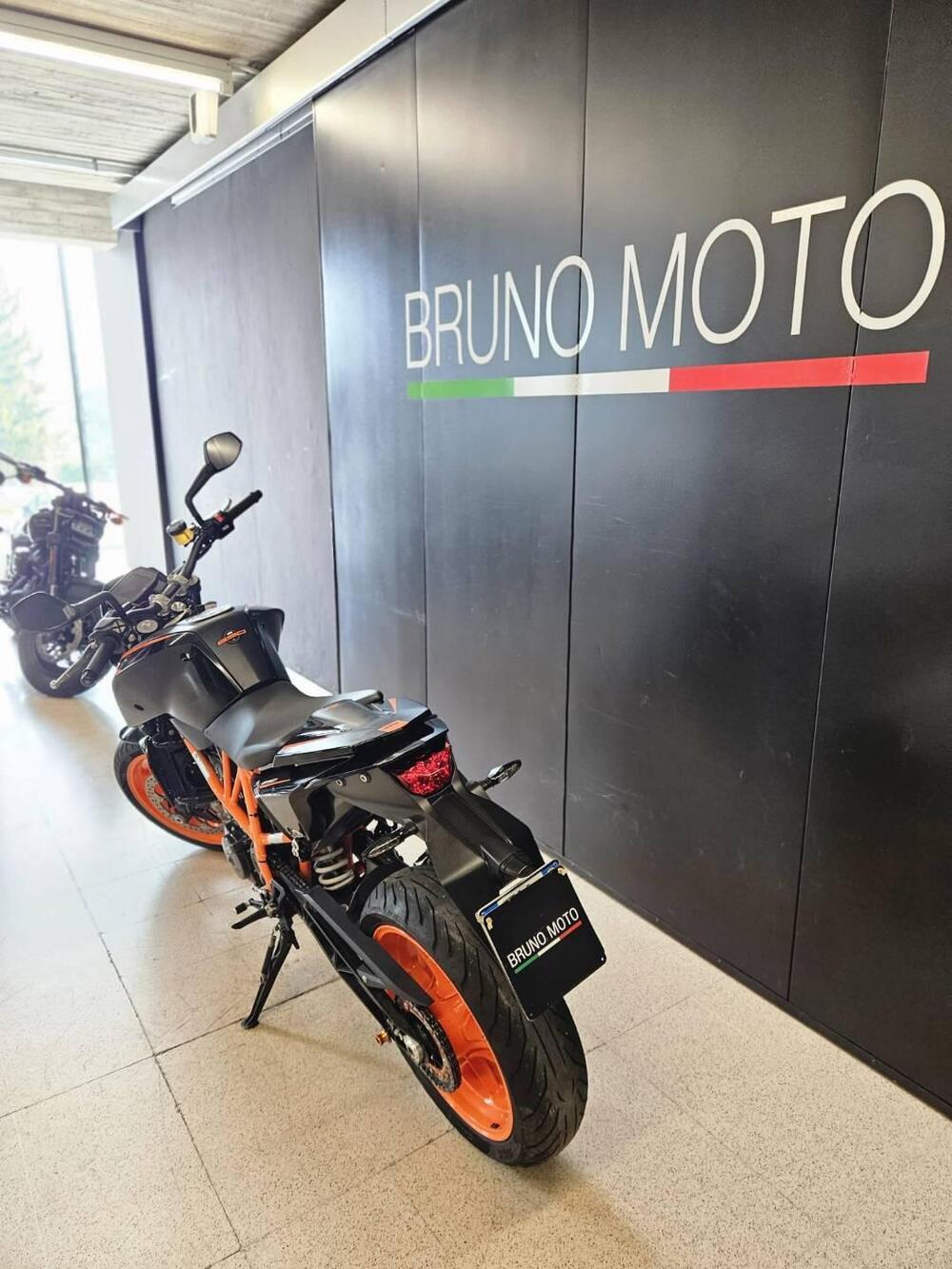 KTM 690 Duke R (2016 -17) (5)