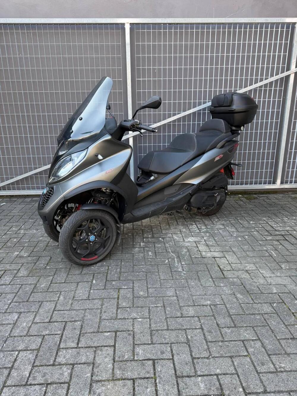 Piaggio Mp3 350 ie ABS (2018 - 19) (3)