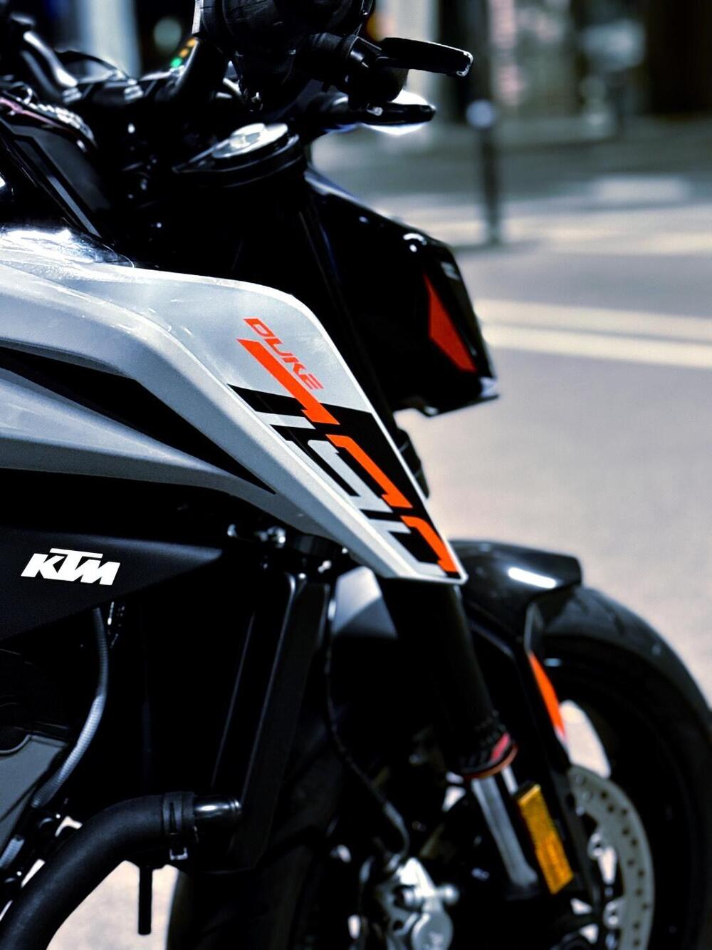 KTM 790 Duke L (2023 - 24) (2)