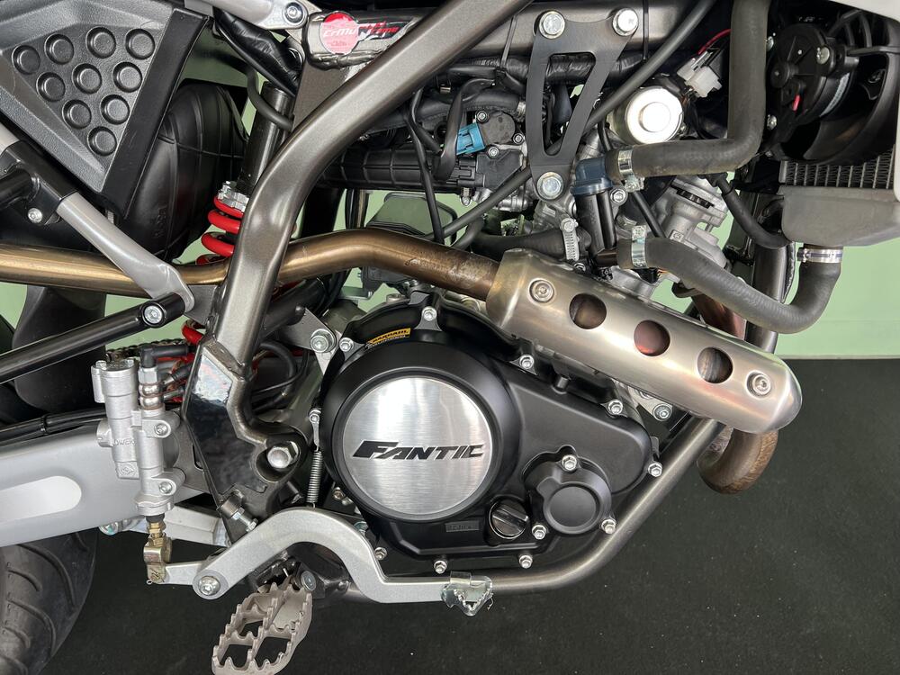 Fantic Motor XMF 125 Motard Performance 4t (2021 - 22) (10)
