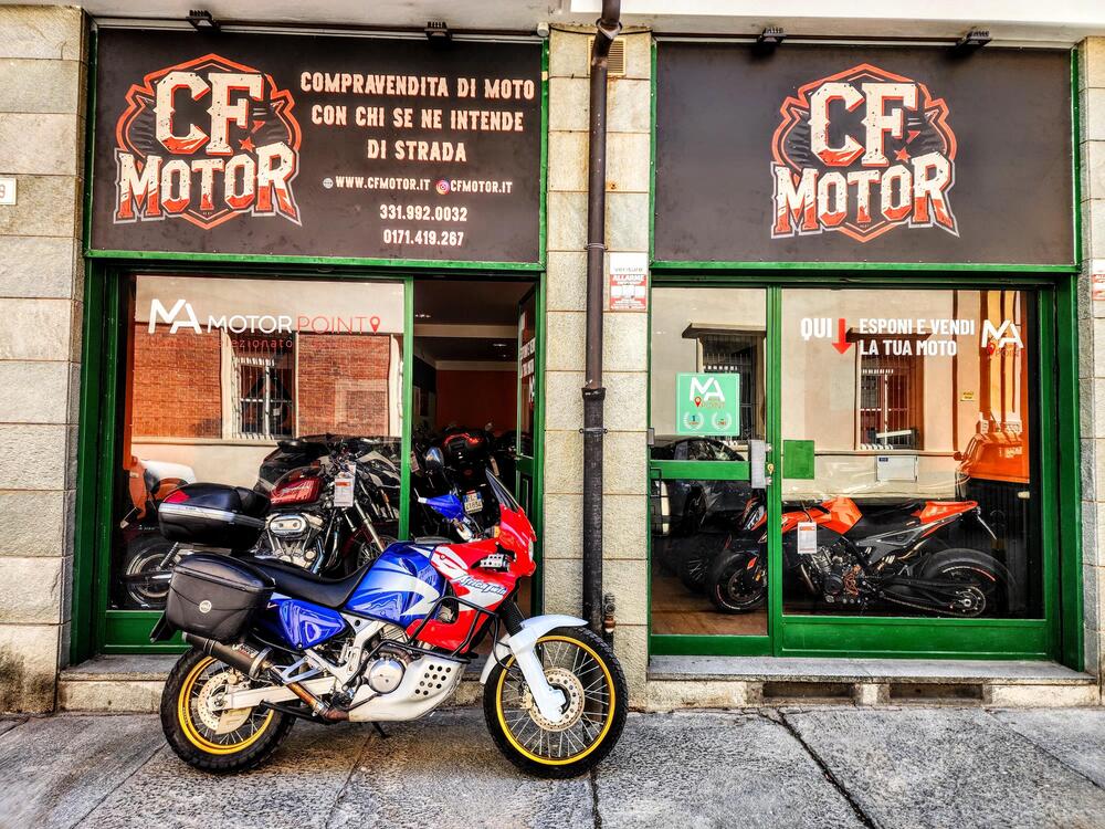 Honda Africa Twin XRV 750 (1996 - 02) (2)