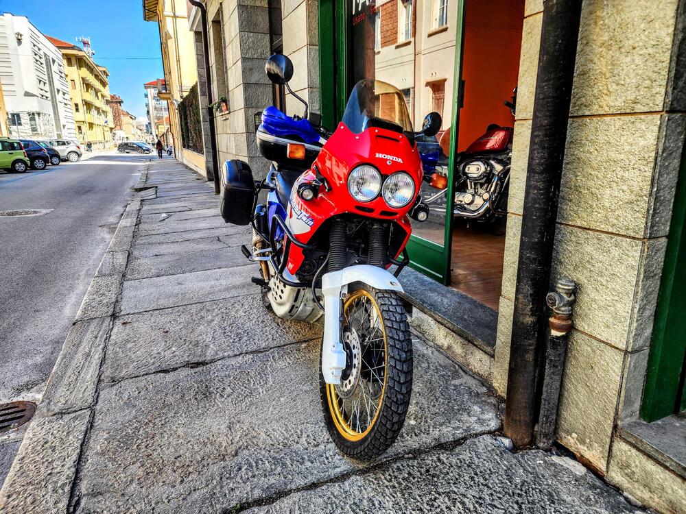 Honda Africa Twin XRV 750 (1996 - 02) (4)