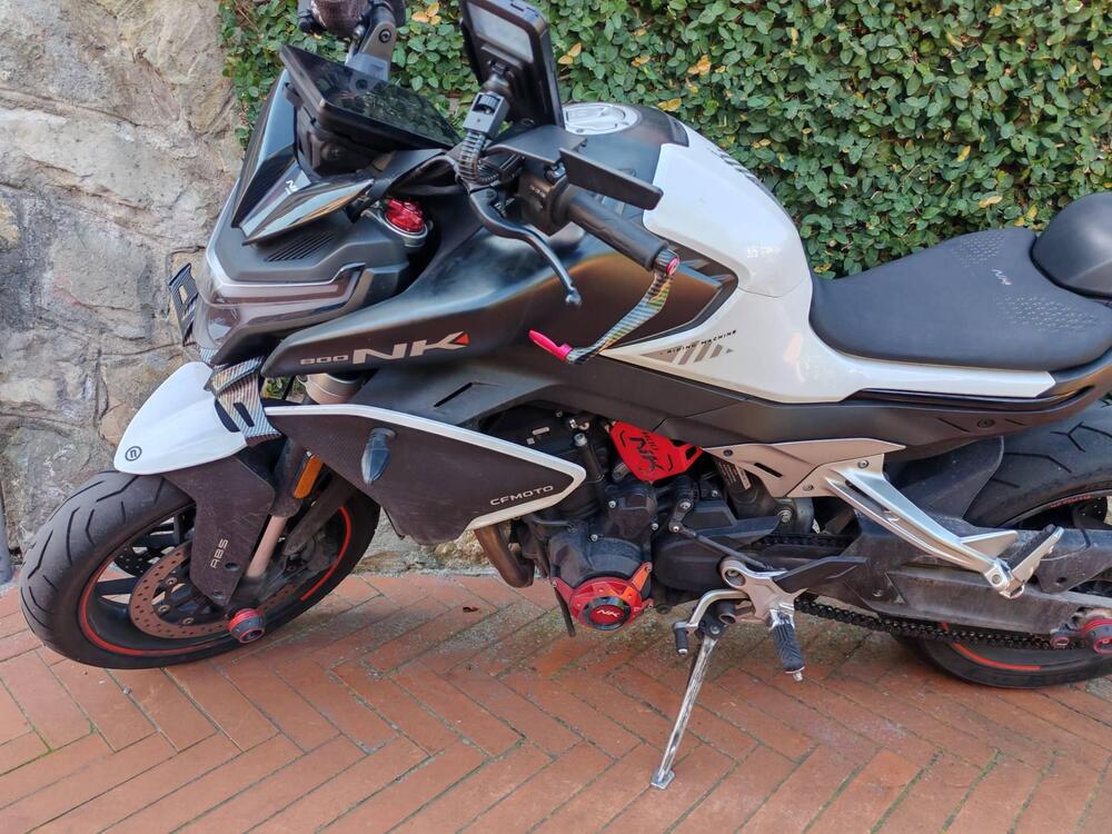 CFMOTO 800NK Advanced (2023 - 26) (4)