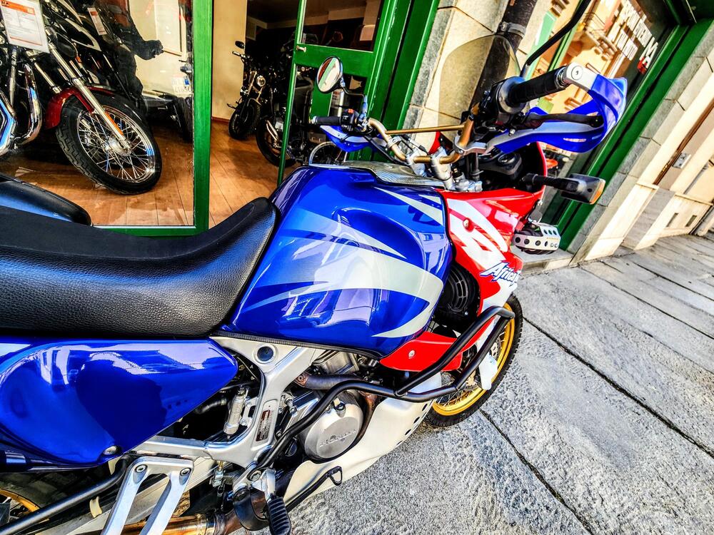 Honda Africa Twin XRV 750 (1996 - 02) (10)