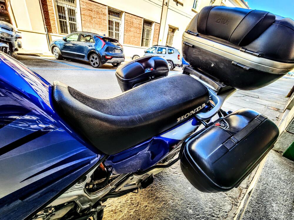 Honda Africa Twin XRV 750 (1996 - 02) (17)