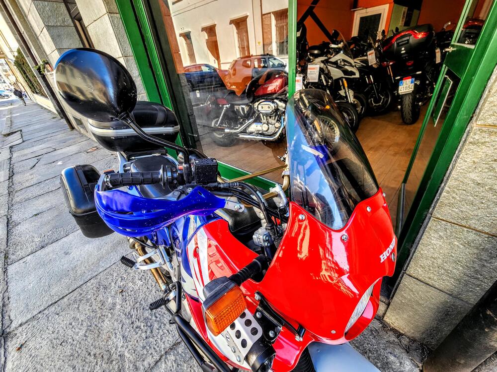 Honda Africa Twin XRV 750 (1996 - 02) (19)