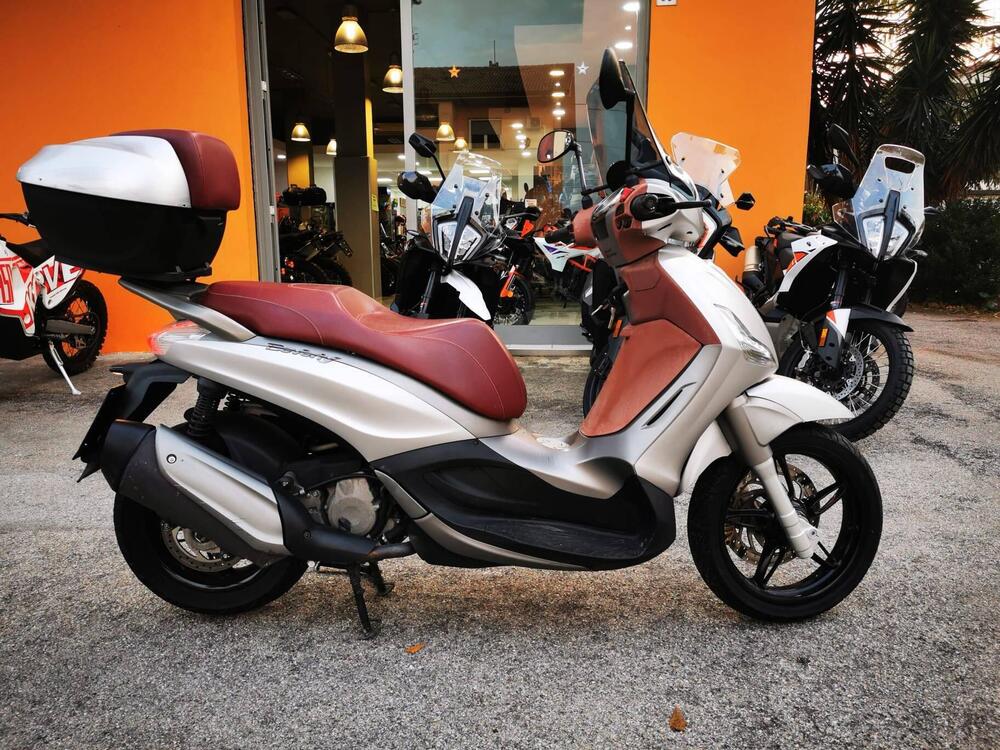 Piaggio Beverly 300 i.e. (2010 - 16) (4)
