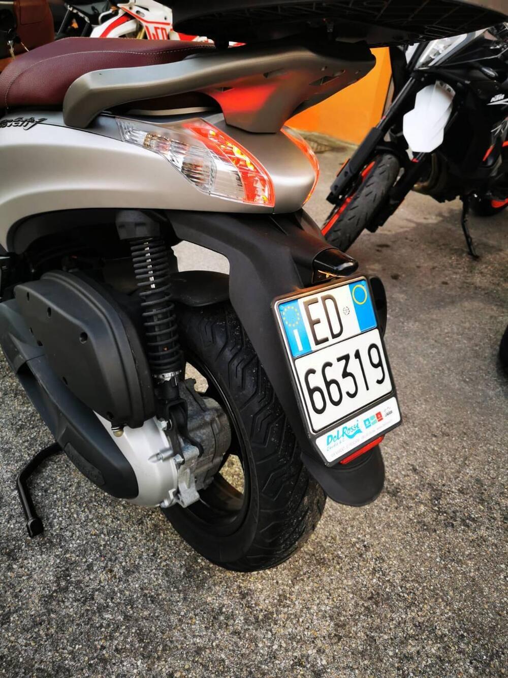 Piaggio Beverly 300 i.e. (2010 - 16) (7)