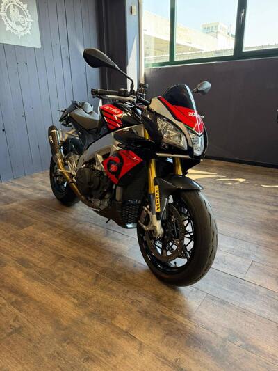 Aprilia Tuono V4 Factory (2019 - 20) usata