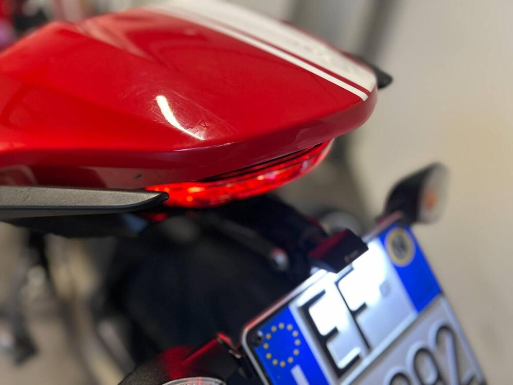 Ducati Monster 821 Stripe ABS (2015 - 17) (8)