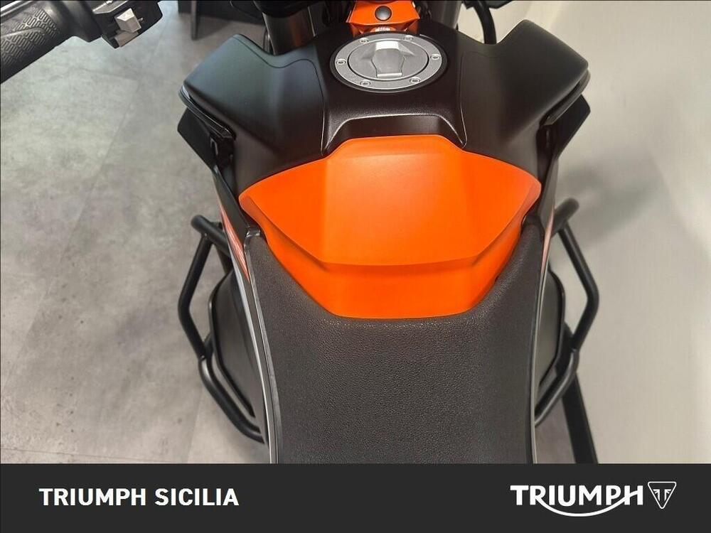 KTM 890 Adventure R (2021) (13)