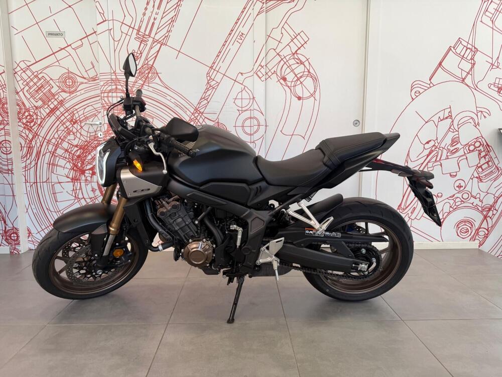 Honda CB 650 R E-Clutch (2024 - 26) (4)