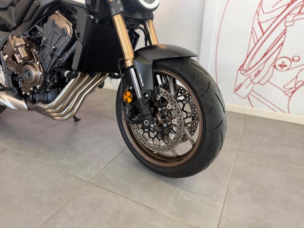 Honda CB 650 R E-Clutch (2024 - 26) (9)