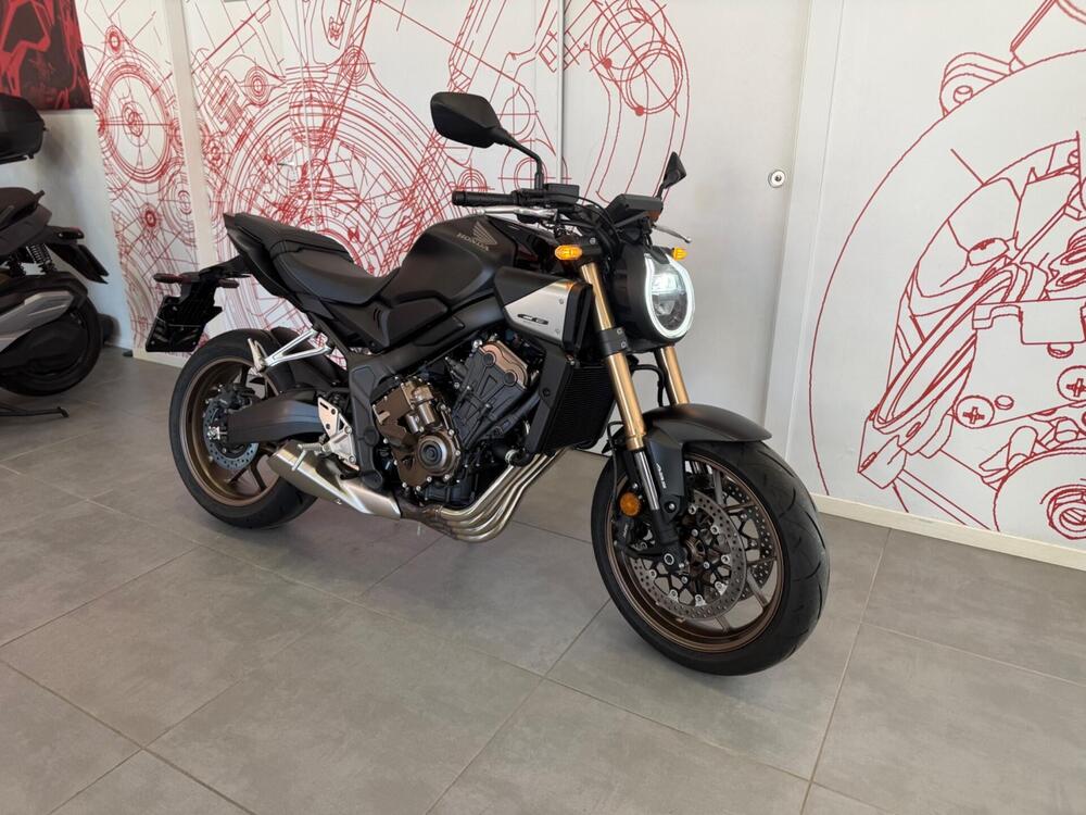 Honda CB 650 R E-Clutch (2024 - 26) (2)