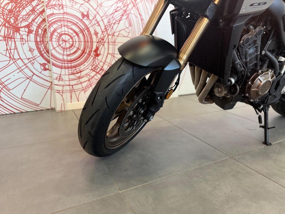 Honda CB 650 R E-Clutch (2024 - 26) (14)