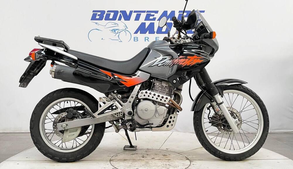 Honda NX 650 Dominator (1996 - 02)