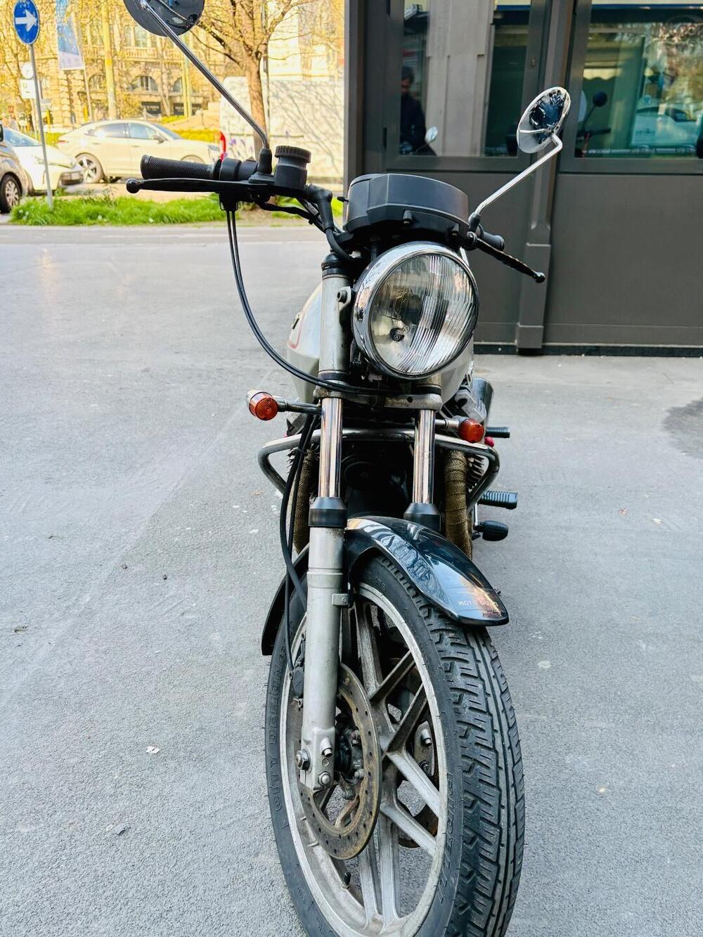 Moto Guzzi V35 II (2)