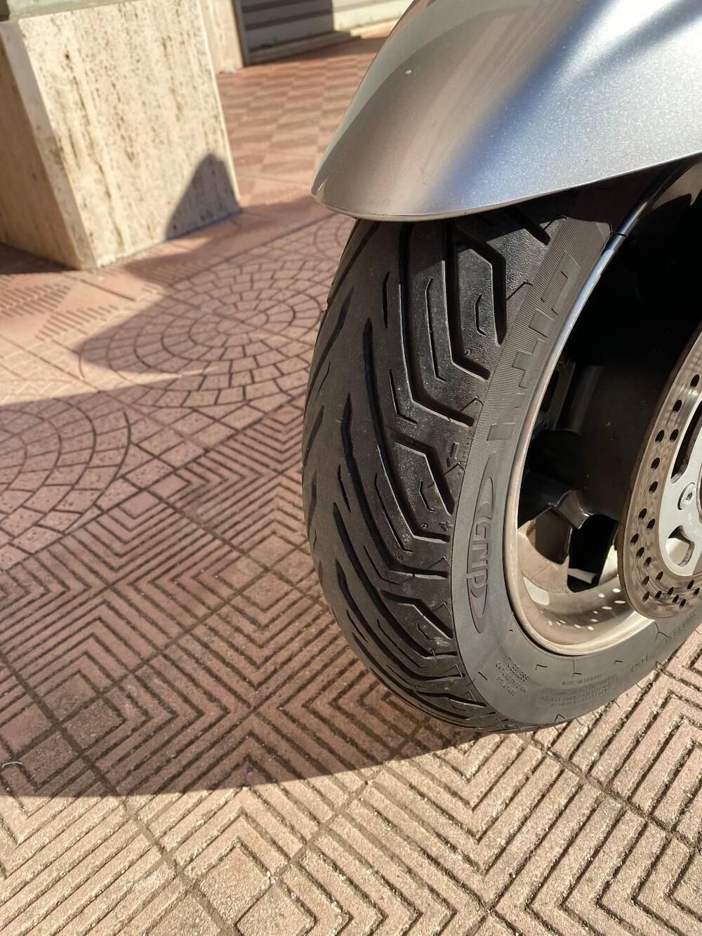 Suzuki Burgman AN 250 (2001 - 03) (7)