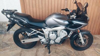 Yamaha FZ6 Fazer (2004 - 07) usata