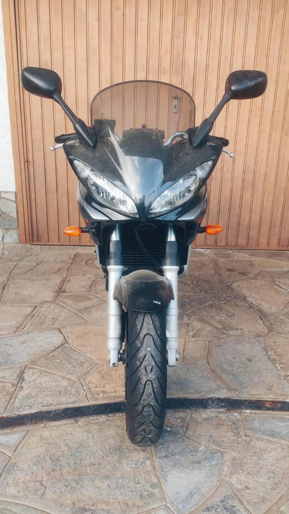 Yamaha FZ6 Fazer (2004 - 07) (3)