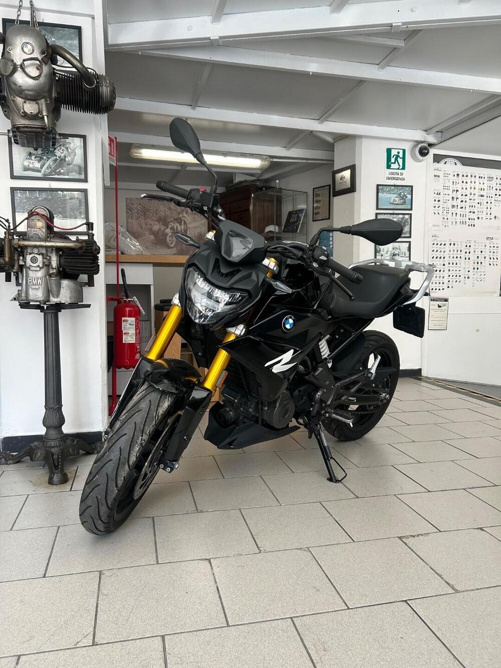 Bmw G 310 R (2021 - 25) (2)