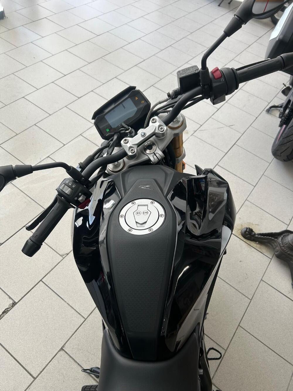 Bmw G 310 R (2021 - 25) (3)