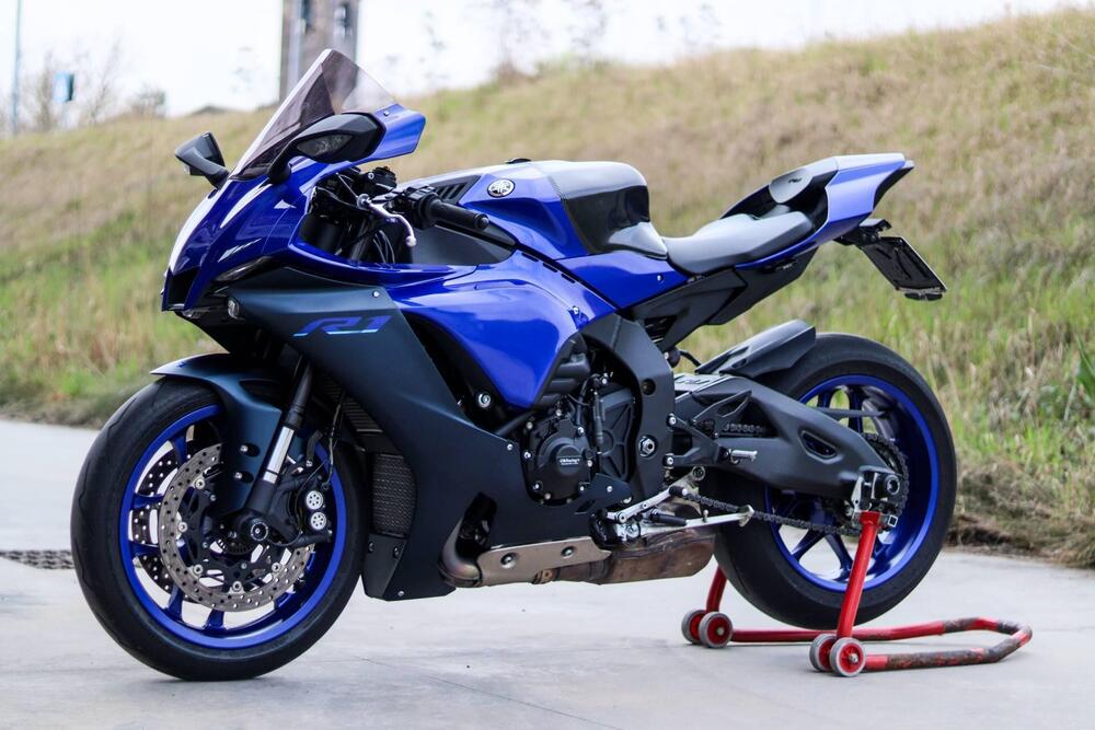 Yamaha YZF R1 (2020 - 25) (2)