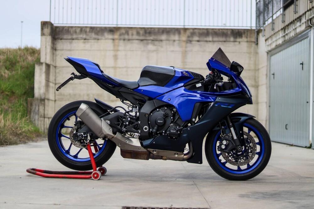 Yamaha YZF R1 (2020 - 25) (5)