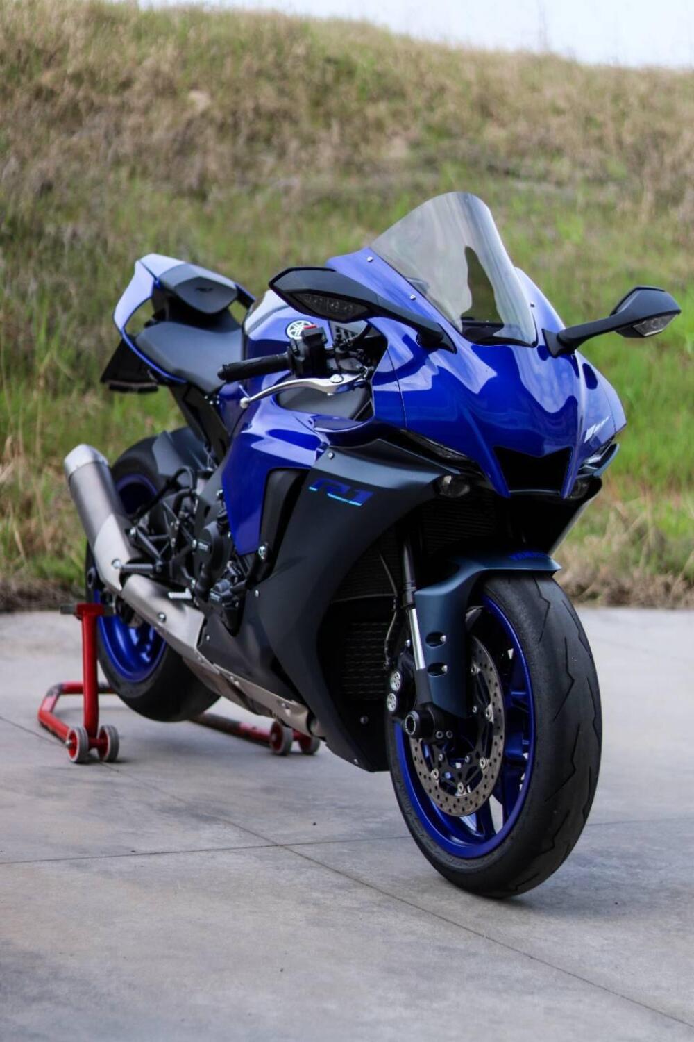 Yamaha YZF R1 (2020 - 25) (6)